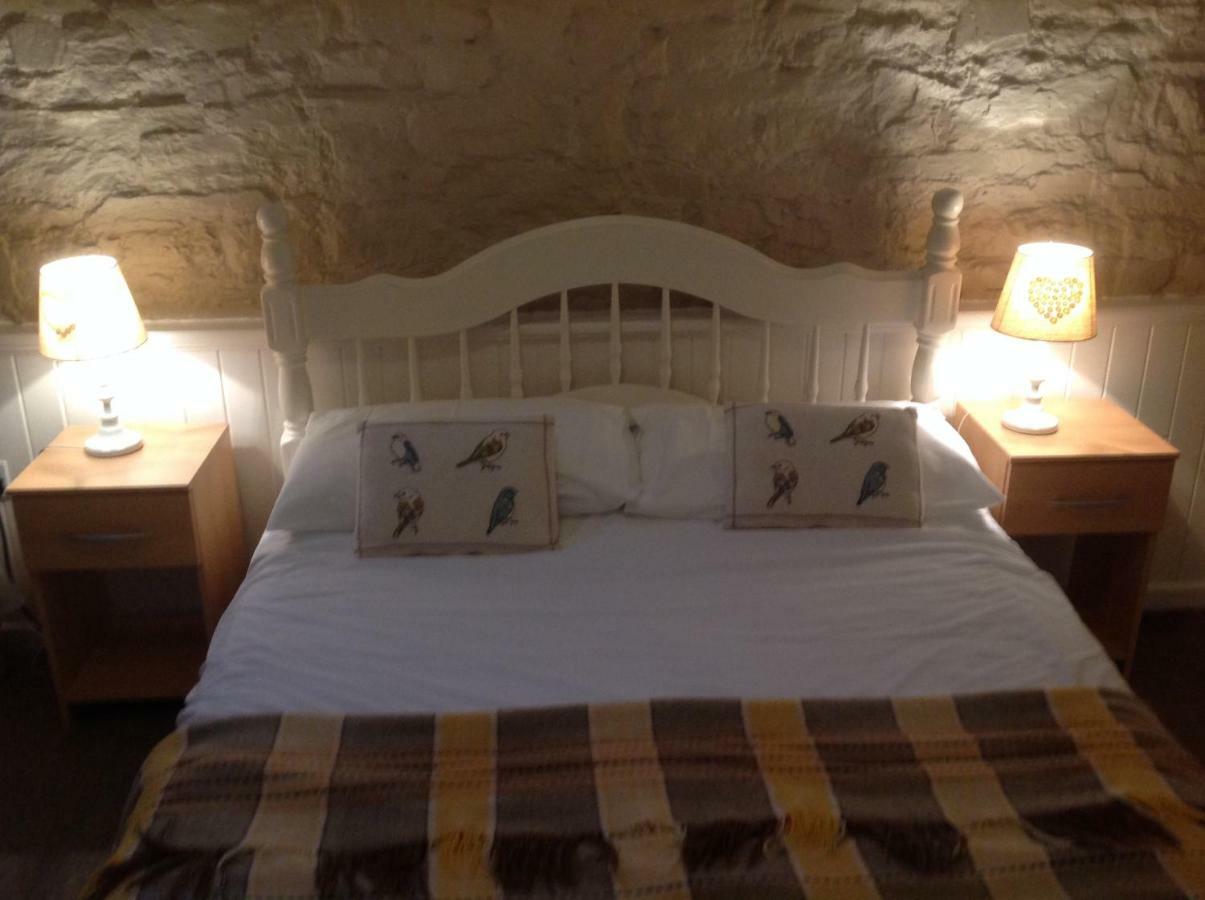 Cwmtwrch Cottage Carmarthen Extérieur photo